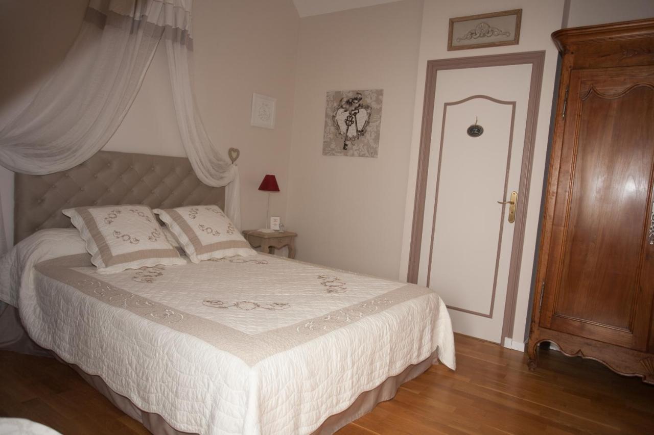 Dame-Marie-les-Bois Les Jarrieres B&B 외부 사진
