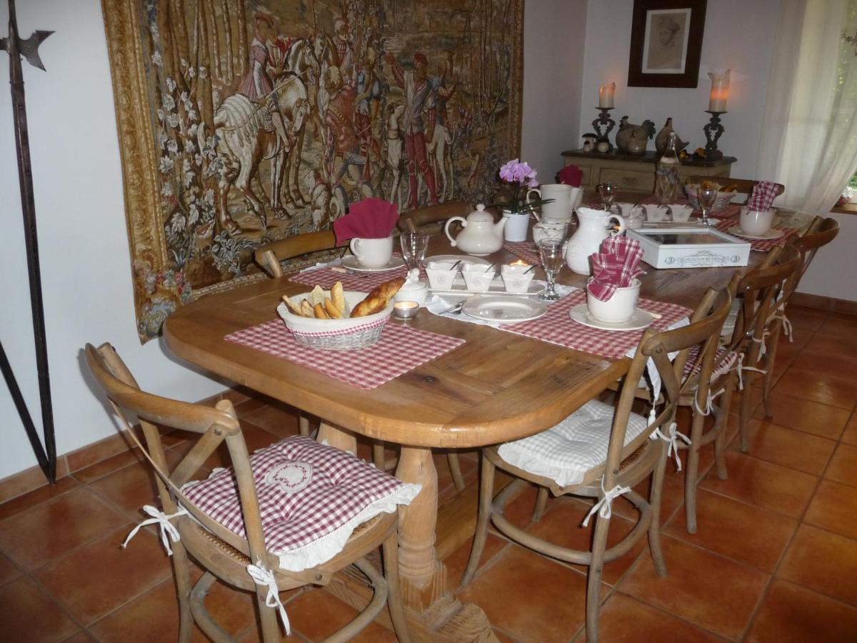 Dame-Marie-les-Bois Les Jarrieres B&B 외부 사진