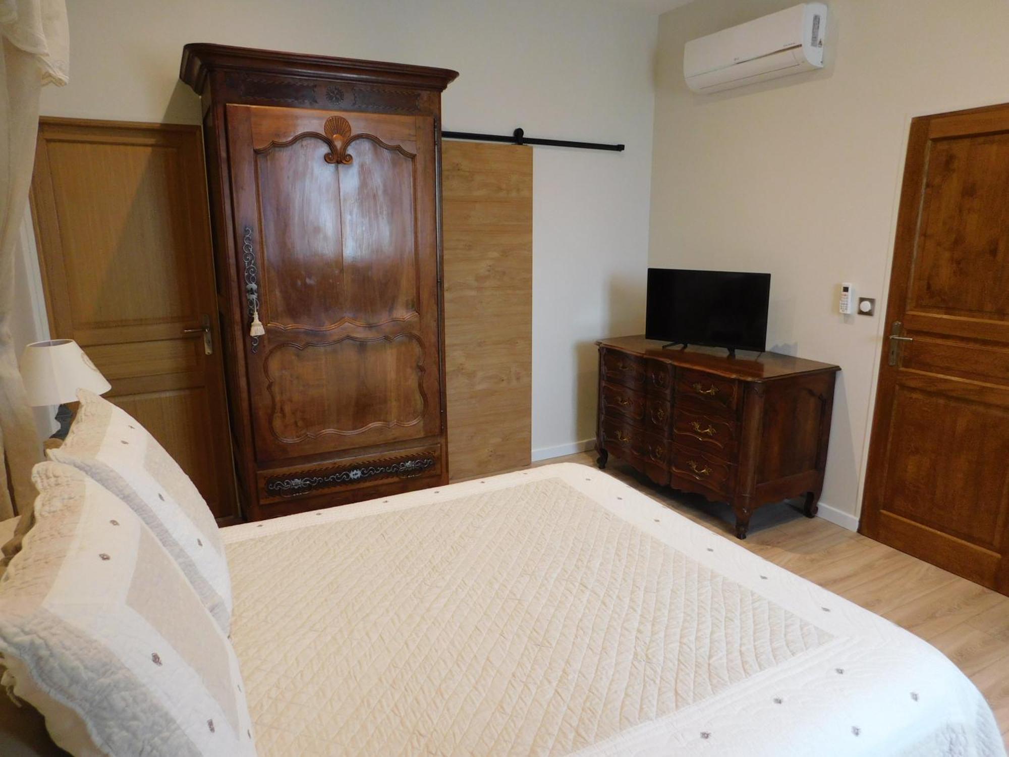 Dame-Marie-les-Bois Les Jarrieres B&B 외부 사진
